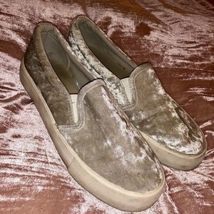 American Eagle velvet slip on shoes